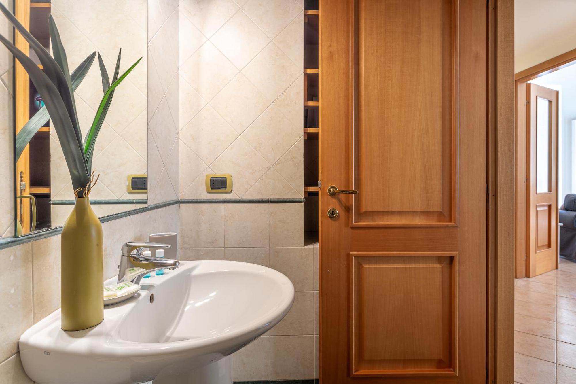 Iflat Space And Comfort In The Heart Of Monti Apartment *
