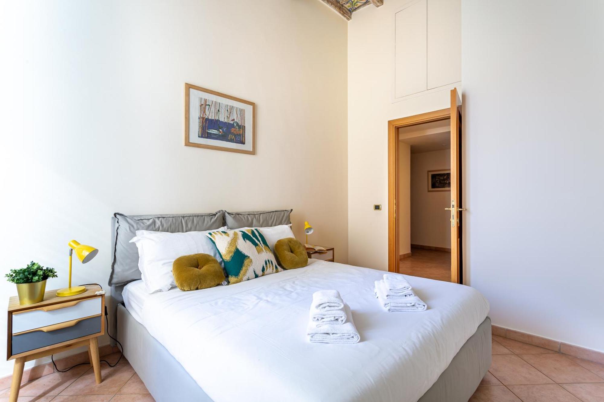 Iflat Space And Comfort In The Heart Of Monti Apartment Rome
